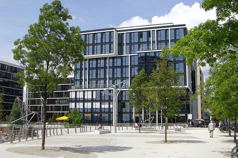 Außenansicht des Gebäude der BSP Berlin – Campus Hamburg